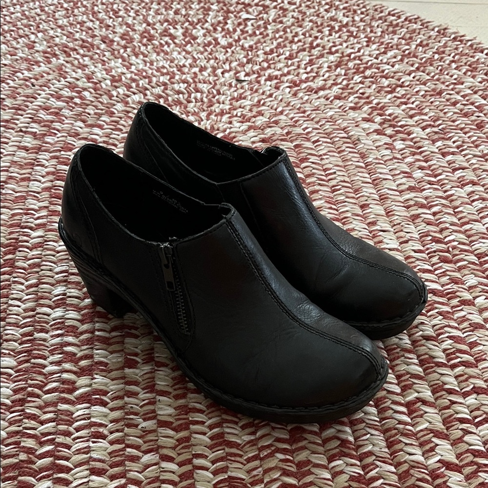Women’s Born Black Leather Zip Heel Shoes